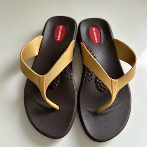 Okabashi Breeze flip flops for women size small 5.5